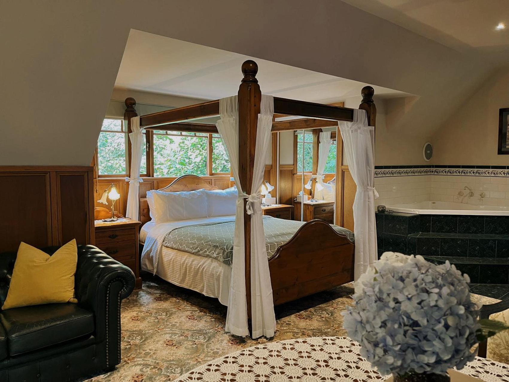 Arnica Views Summit Retreat Bed & Breakfast Mount Dandenong Exterior photo